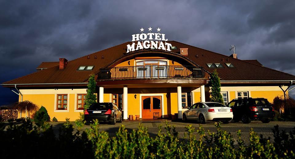 Hotel Magnat Słupca المظهر الخارجي الصورة