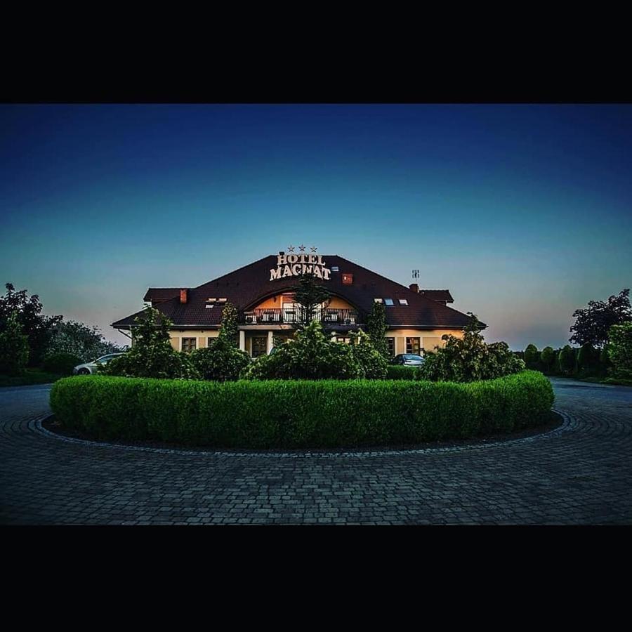 Hotel Magnat Słupca المظهر الخارجي الصورة